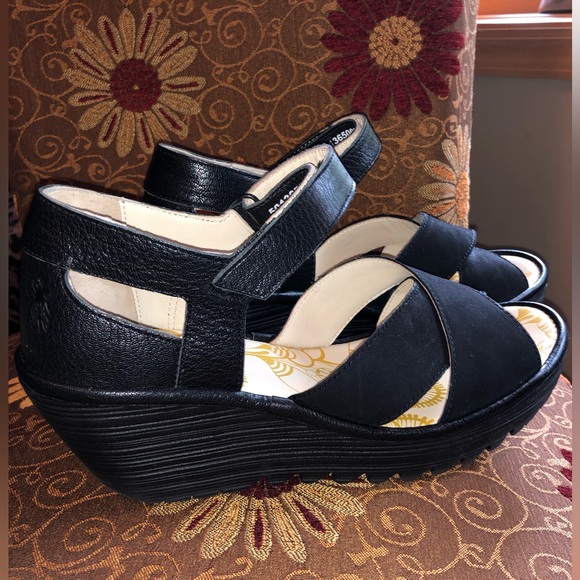 Fly London Yent365fly Wedge Sandal - Size 40 (9 -9.5) - Picture 2 of 9